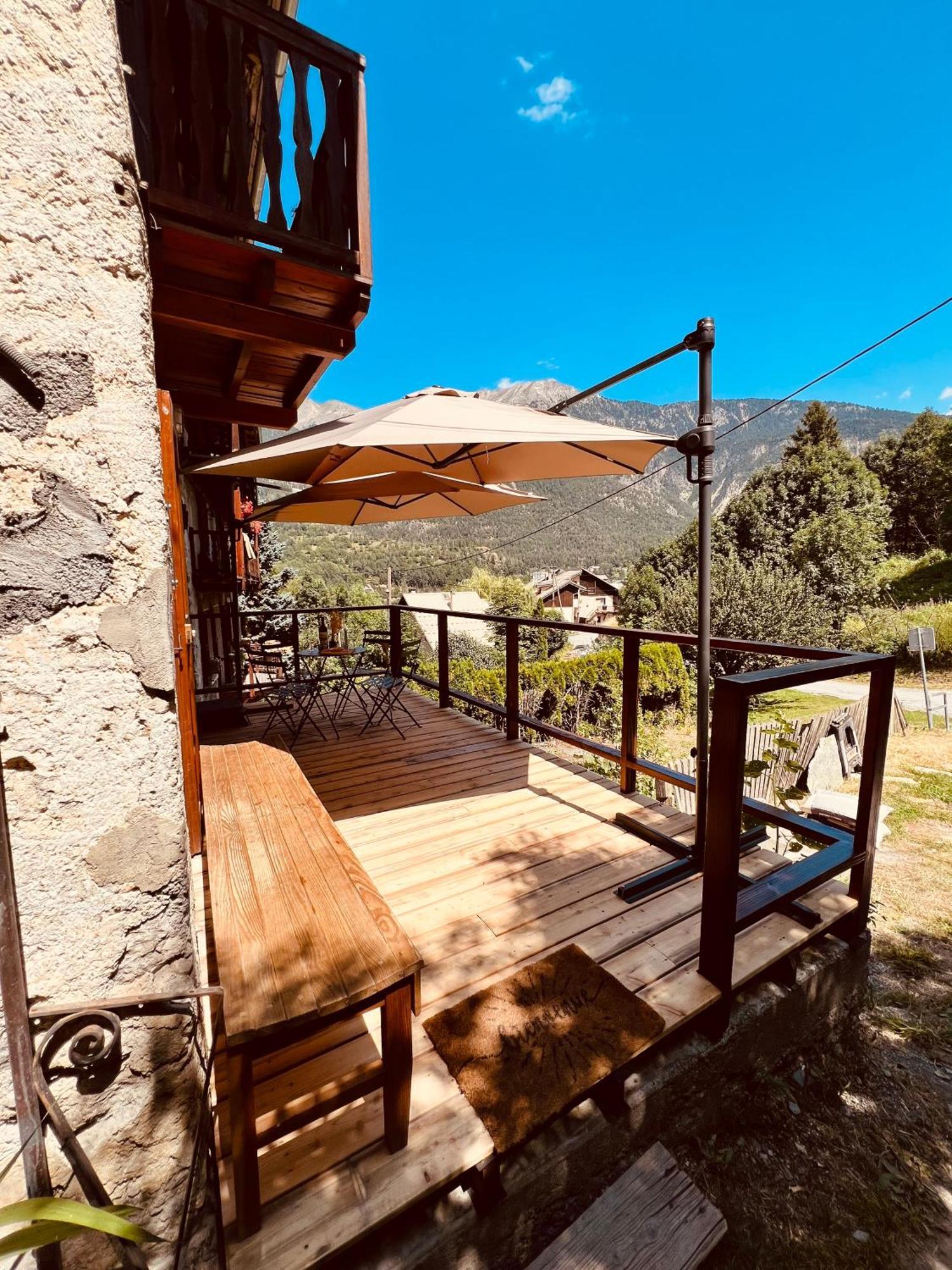 Charmante Maison De Montagne Briançon Kültér fotó